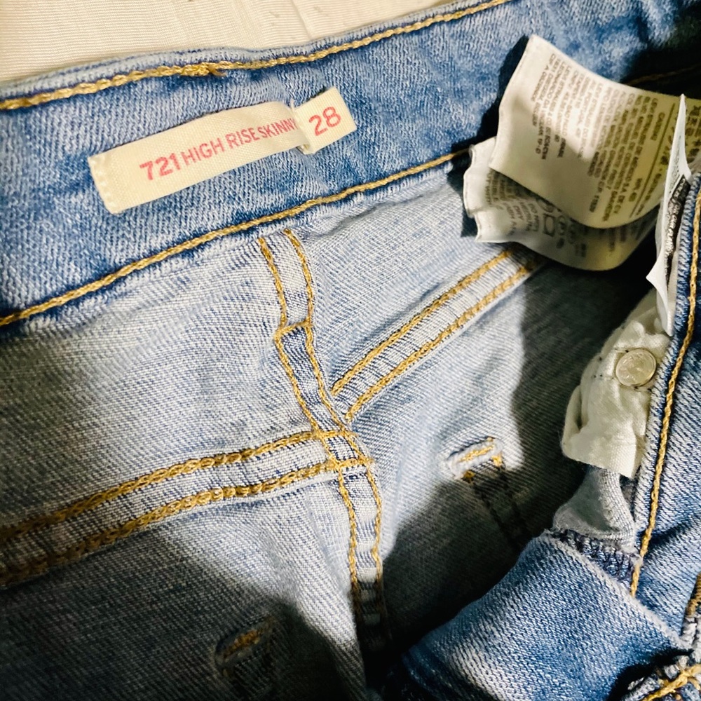 Jeans - Picture 3 of 4